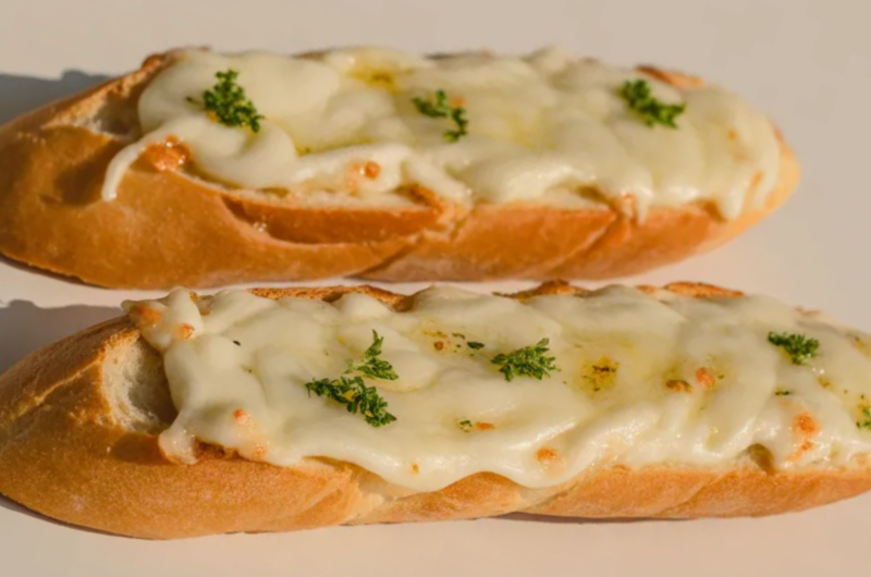 Simple Cheesy Garlic Bread (Only 5 Ingredients!)