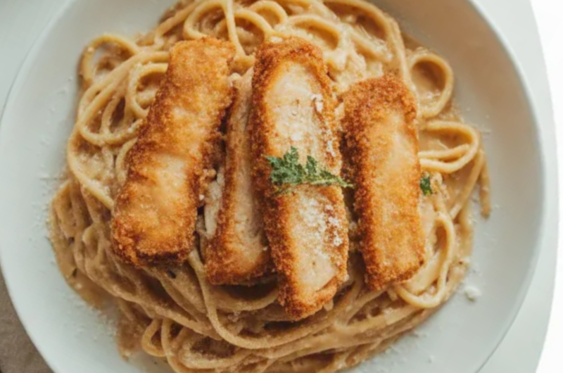 Crispy Chicken with Creamy Pasta